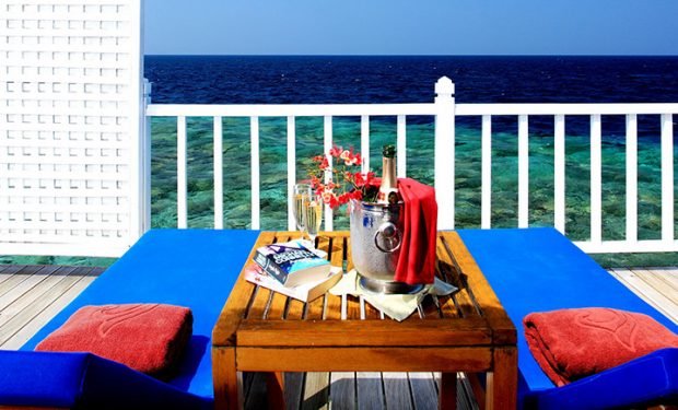 1140x435 maldives 02 deluxe water villa 4 s