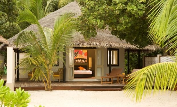 27798465 H1 ANVE GuestRoom BeachFrontVilla ExteriorViewL8P8506