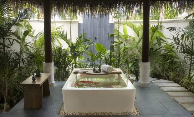 Anantara Dhigu Resort & Spa Sunrise Sunset Beach Villa bathroom