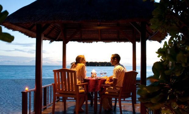 Banyan Tree Vabbinfaru Dining In Villa Dining 1170x470