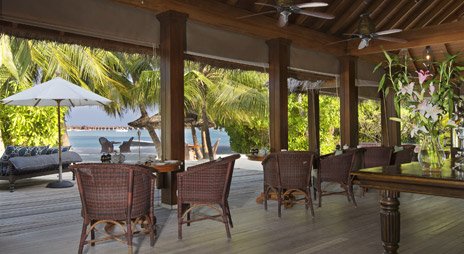 Naladhu maldives the living room restaurant
