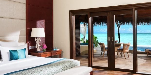 Deluxe beach villas with pool