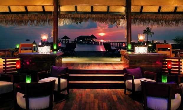 Equator bar taj