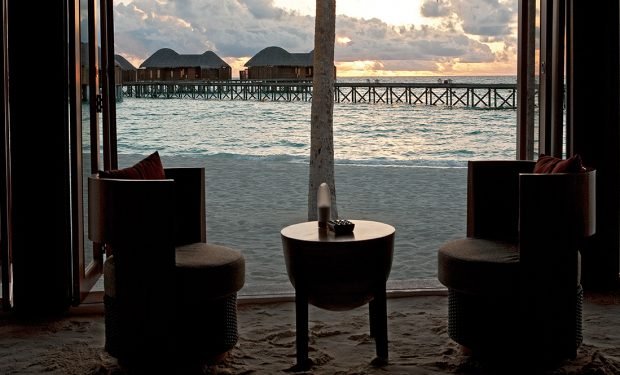 Halaveli maldives jahaz restaurant