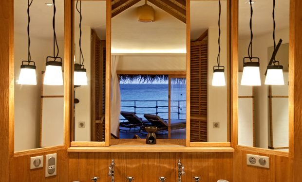 Moofushi maldives water villa
