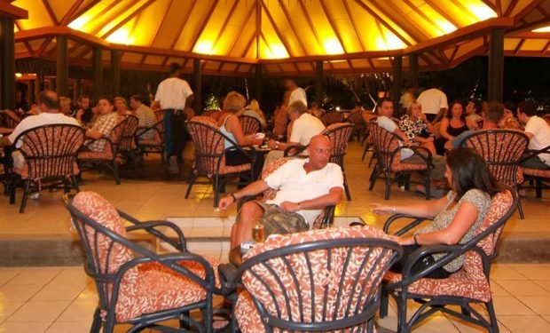 Selecthudhuranfushi hiyala bar