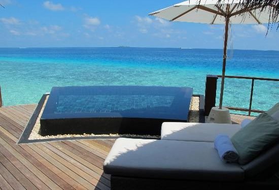 Constance halaveli resort