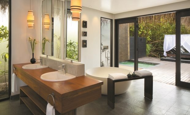 OMK Double Beach Pool Villa Bathroom 01 HR thumb
