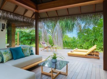 Pullman MaldivesMaamutta beachvilla108 outdoordeck 31A8031 370x276