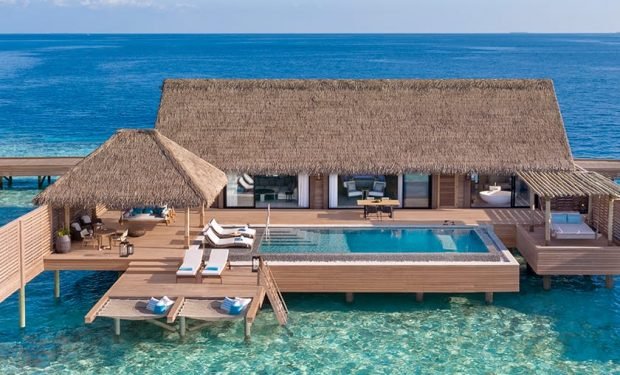 Grand overwater villa 840x840