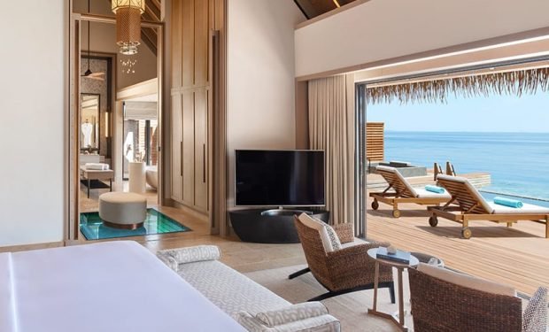Overwater villa bedroom 840x840